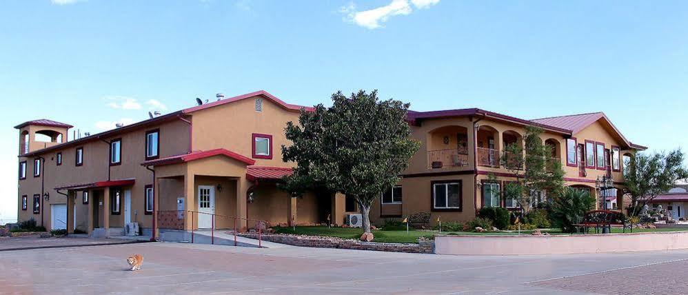 غلوب Dream Manor Inn المظهر الخارجي الصورة